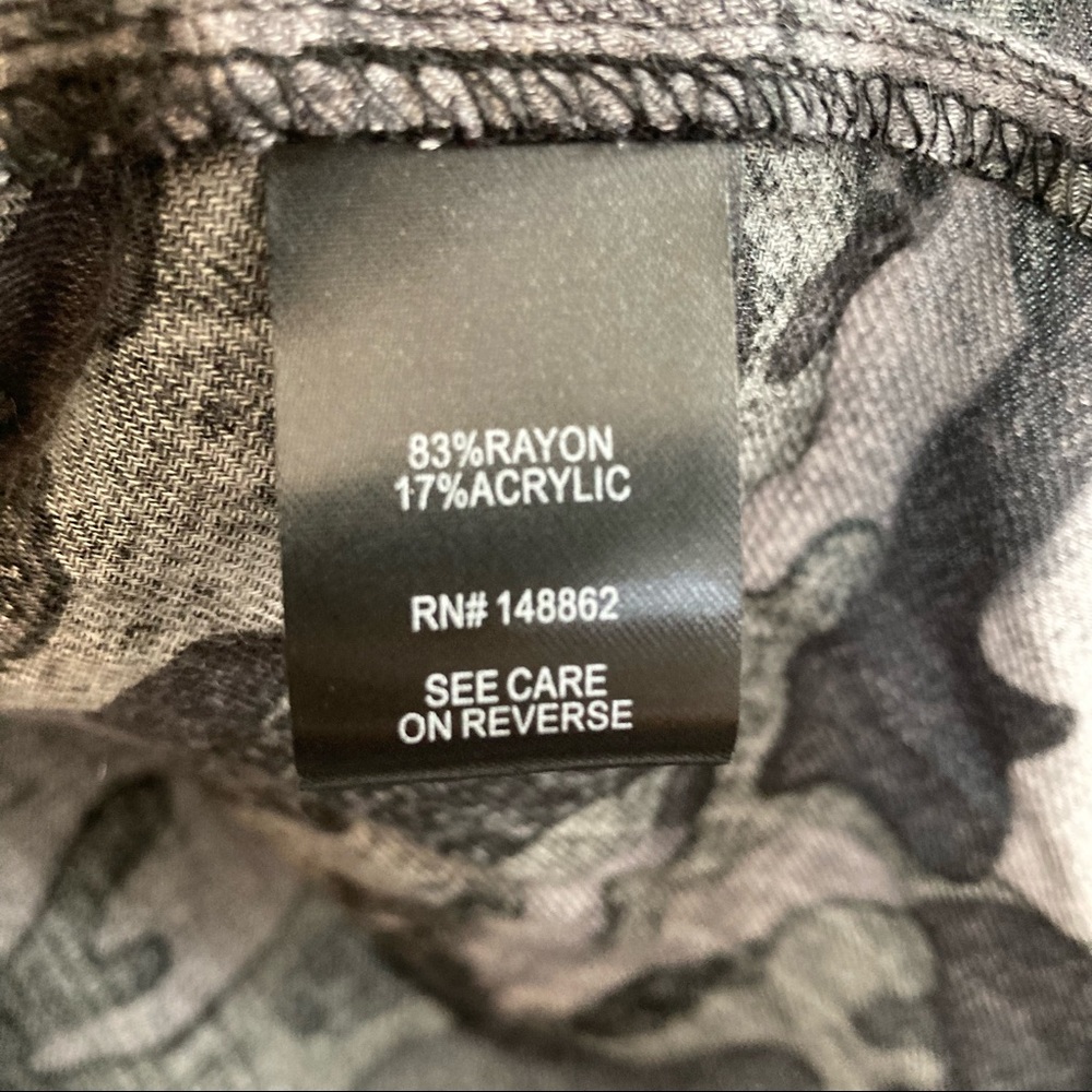 Torrid NWT Pocket Tunic Button Down Soft Brushed Black and Grey Camo Shirt - Picture 14 of 15
